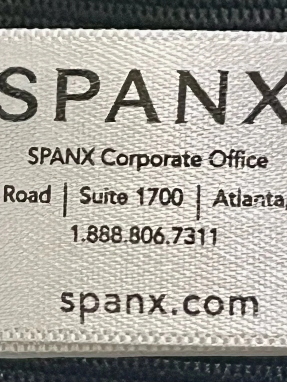 SPANX Perfect Black Pencil Skirt Size 8 • Slimming • Stretch • 22